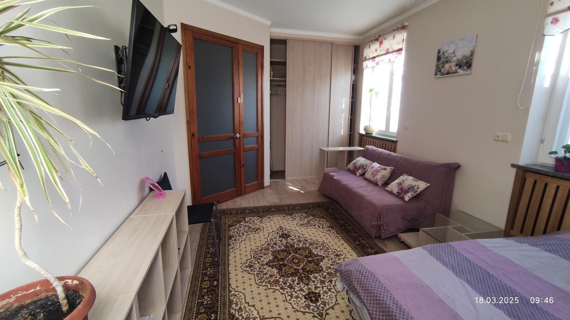 Guest House Dacha Kyiv Exterior photo